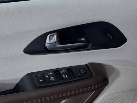 2020 Chrysler Pacifica Touring L Plus