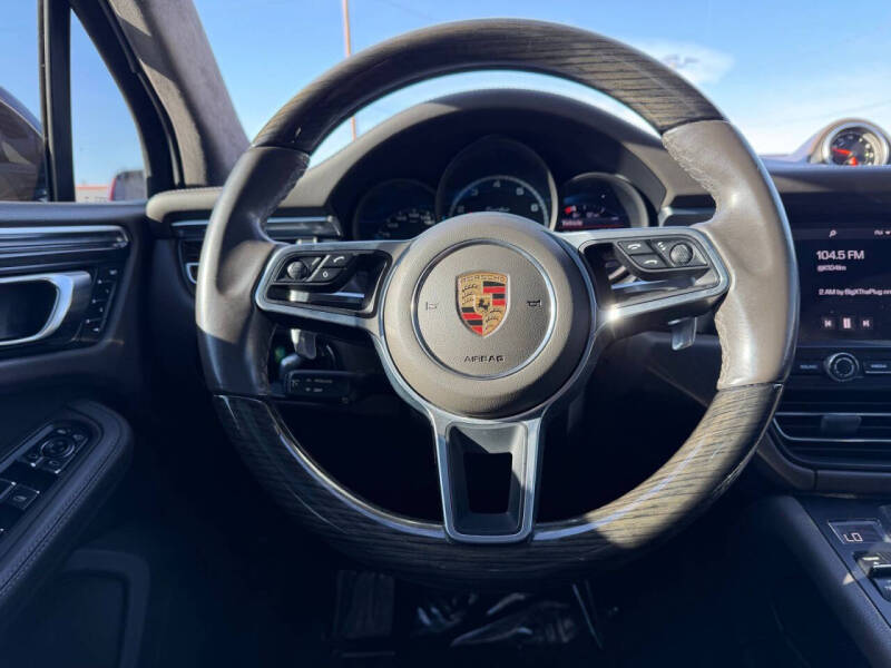 2021 Porsche Macan Turbo