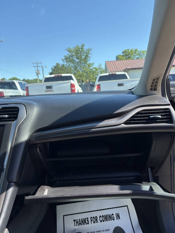 2017 Ford Fusion SE