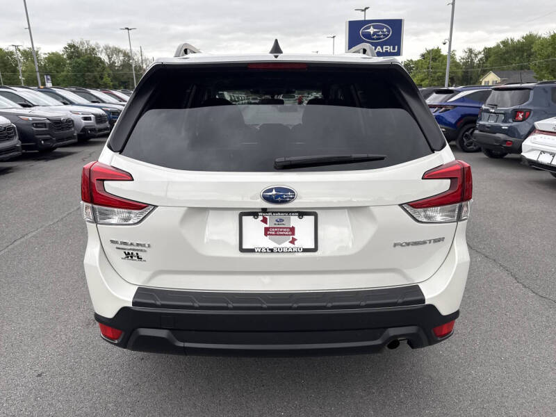2024 Subaru Forester Premium