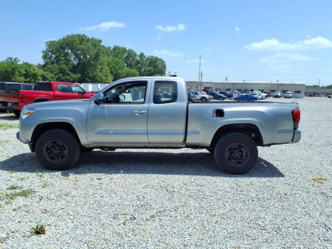 2018 Toyota Tacoma SR