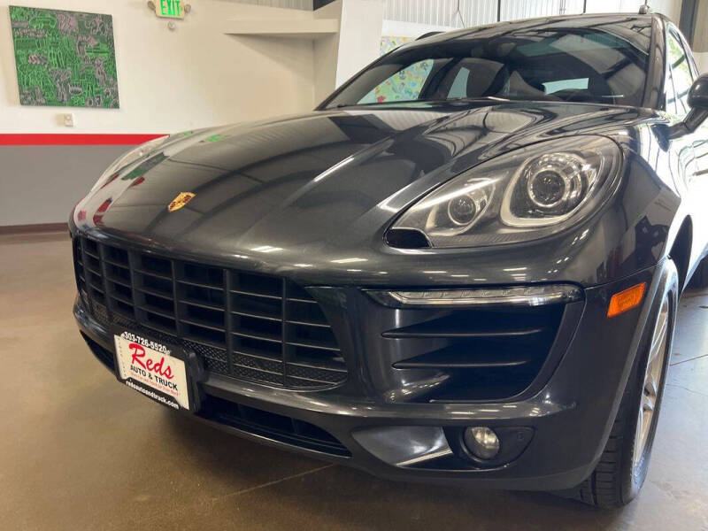 2017 Porsche Macan