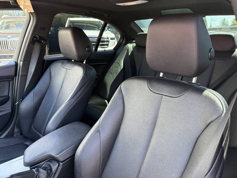 2016 BMW 3 Series 320i