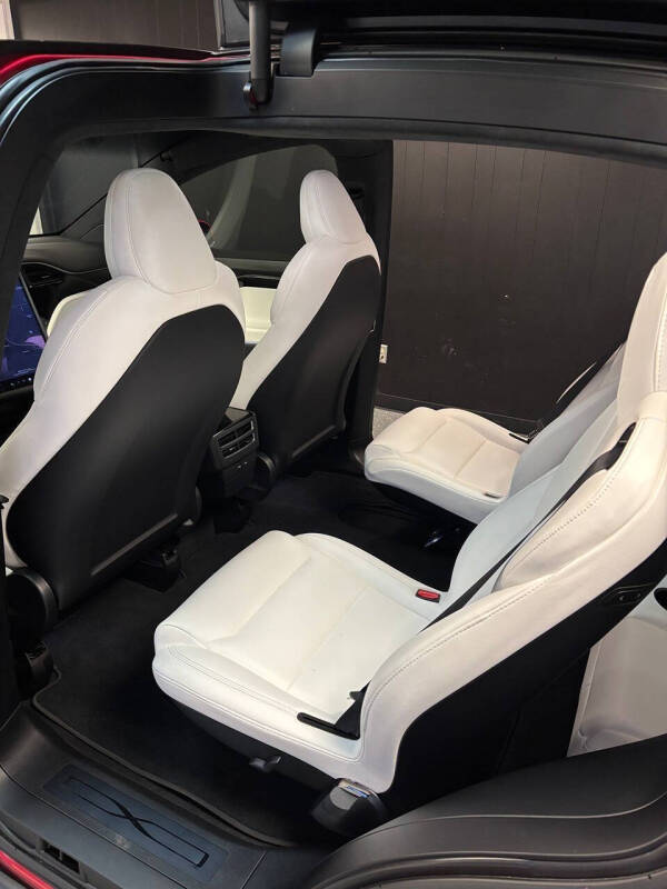 2020 Tesla Model X Long Range Plus