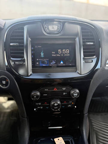 2018 Chrysler 300 S