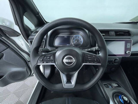 2025 Nissan LEAF S