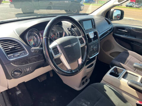 2011 Chrysler Town and Country Touring
