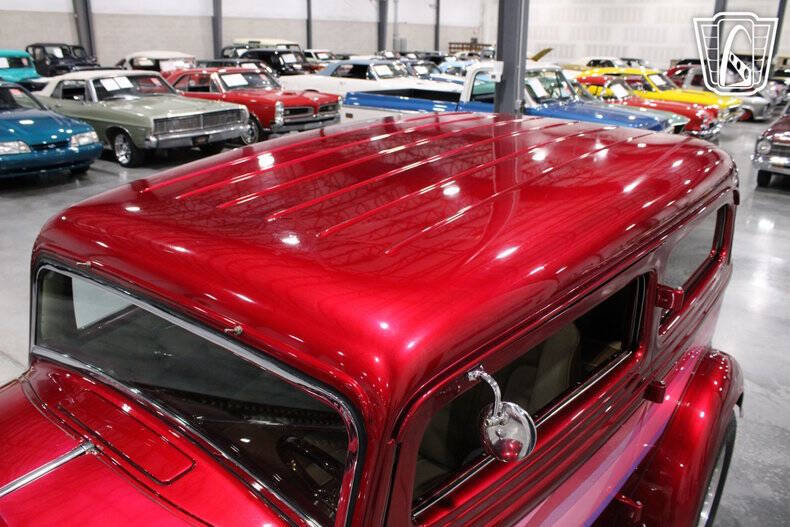 1933 Plymouth Sedan