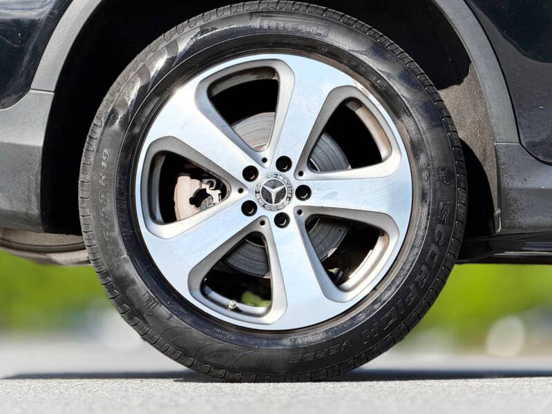 2019 Mercedes-Benz GLC GLC 300