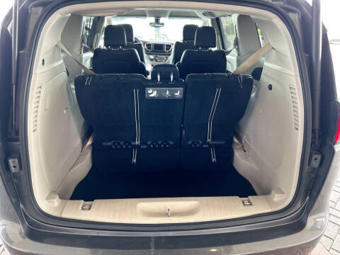 2019 Chrysler Pacifica Touring L