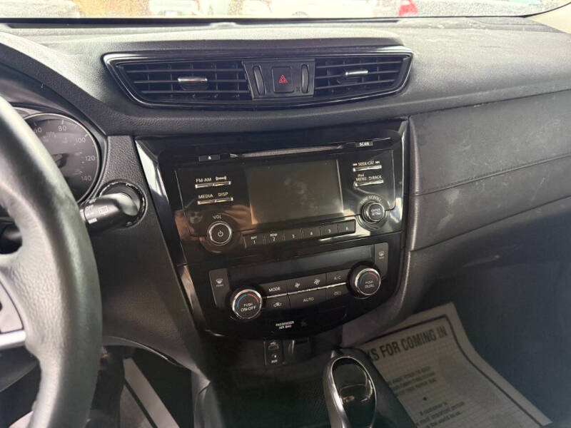 2017 Nissan Rogue SV