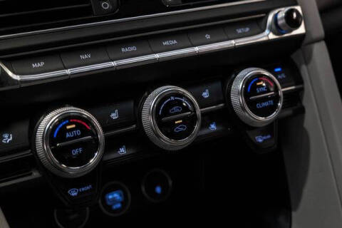 2023 Genesis G70