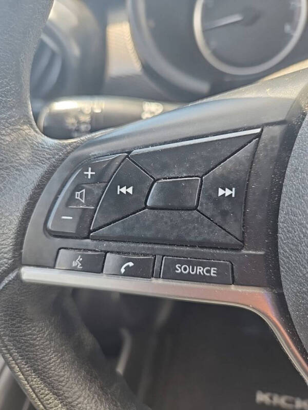 2020 Nissan Kicks S