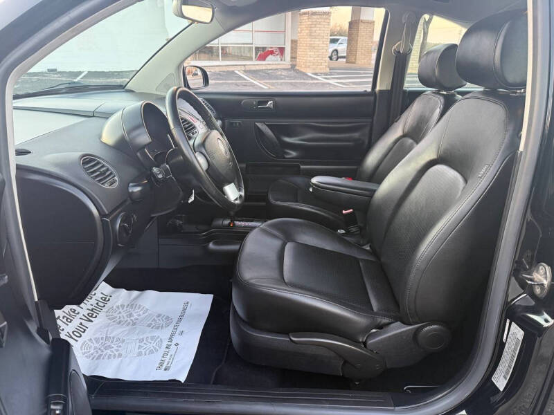 2010 Volkswagen New Beetle Base PZEV