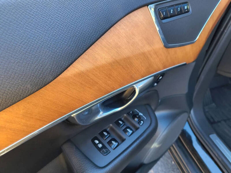 2021 Volvo XC90 Recharge T8 Inscription Expression 7P