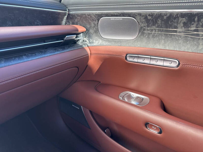 2023 Genesis G90 3.5T e-Supercharger