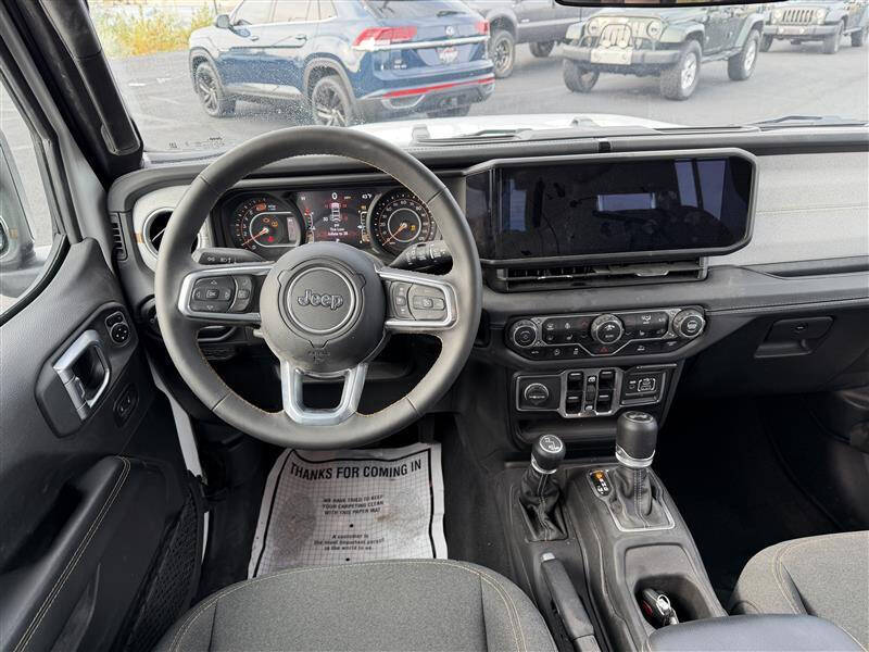 2025 Jeep Wrangler Sahara