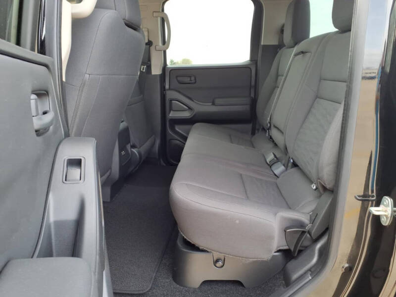 2022 Nissan Frontier S