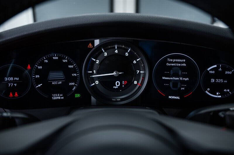 2021 Porsche 911 Carrera