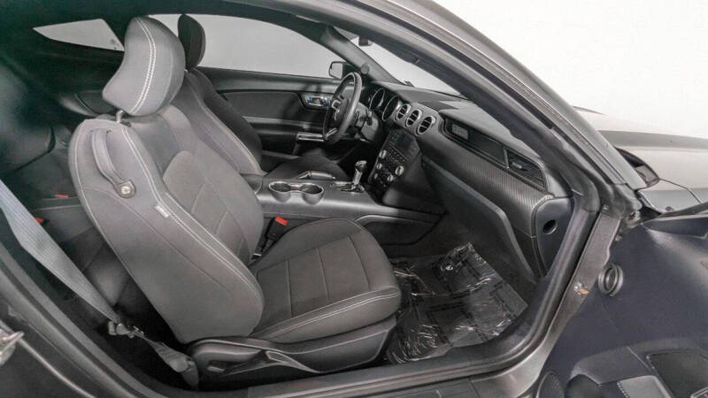 2015 Ford Mustang V6
