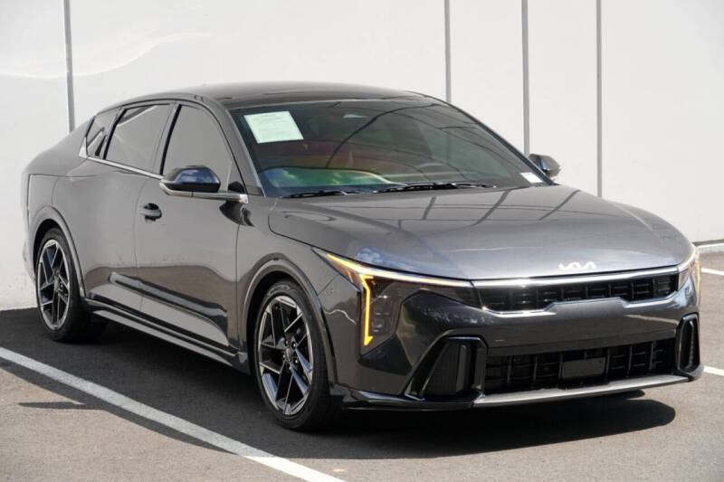2025 Kia K4 GT-Line