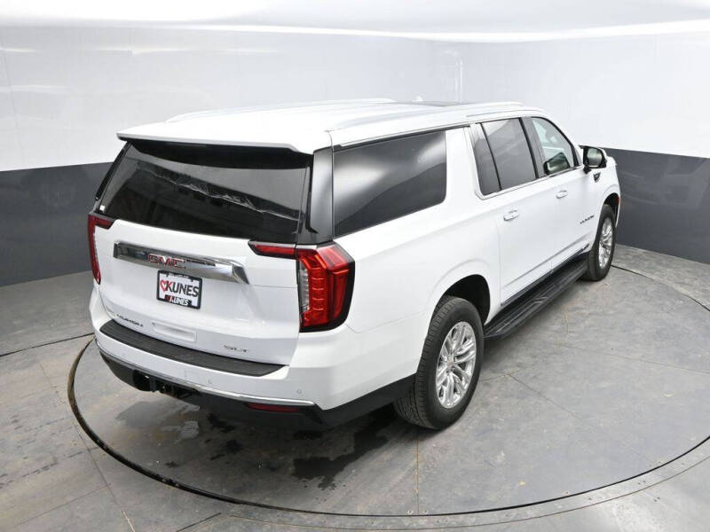 2023 GMC Yukon XL SLT