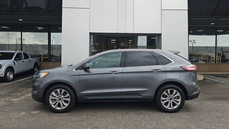 2024 Ford Edge Titanium