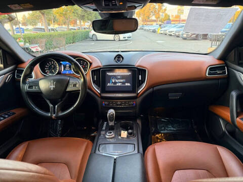 2017 Maserati Ghibli