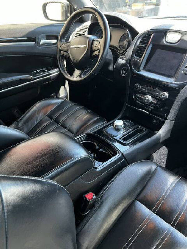 2019 Chrysler 300 S