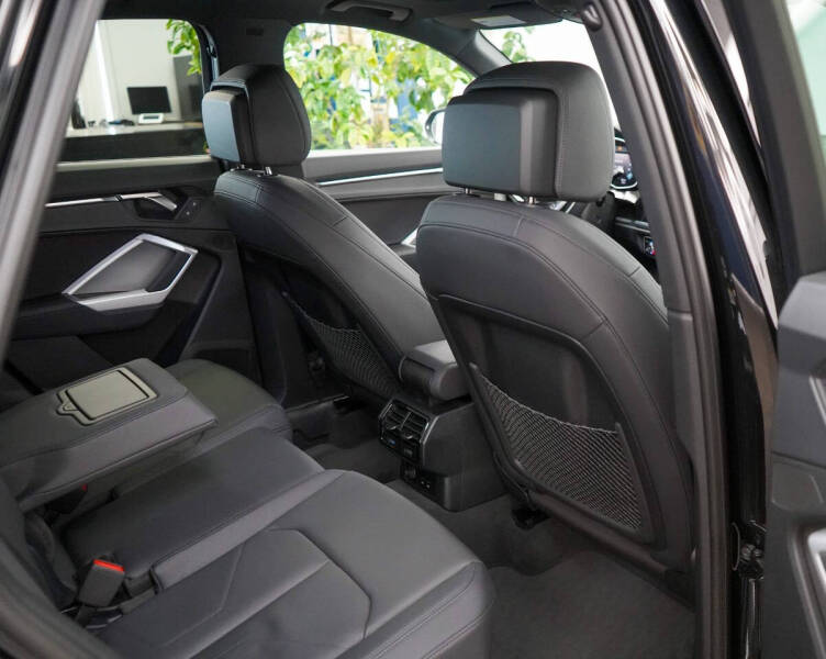 2024 Audi Q3 quattro S line Prem Plus 45 TFSI