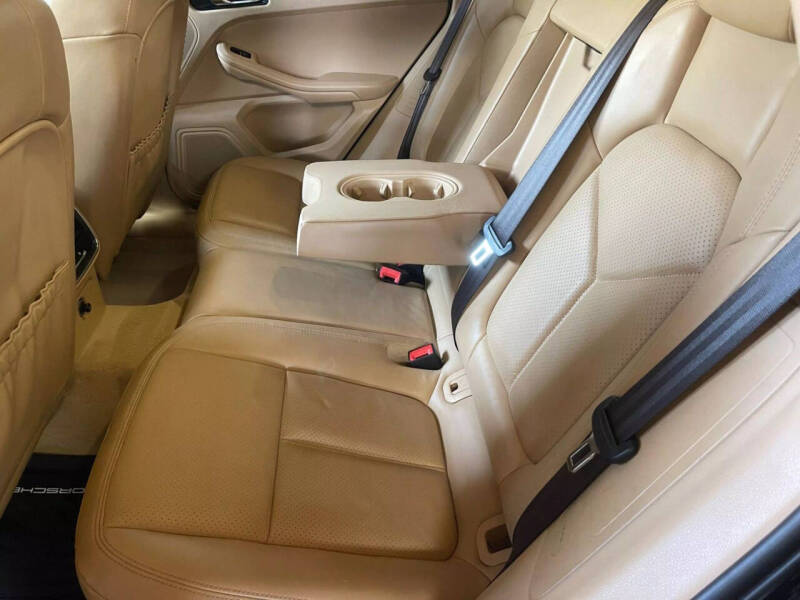 2015 Porsche Macan S