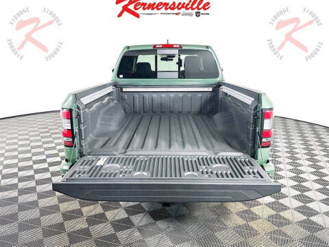 2024 Nissan Frontier SV