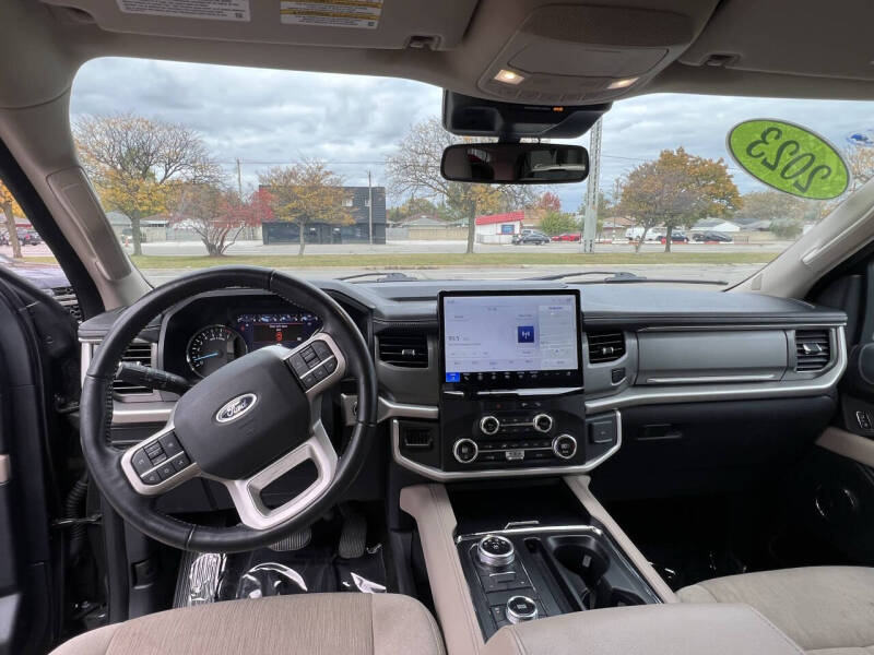 2023 Ford Expedition XLT