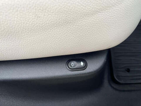 2019 Land Rover Range Rover Velar P250 R-Dynamic SE