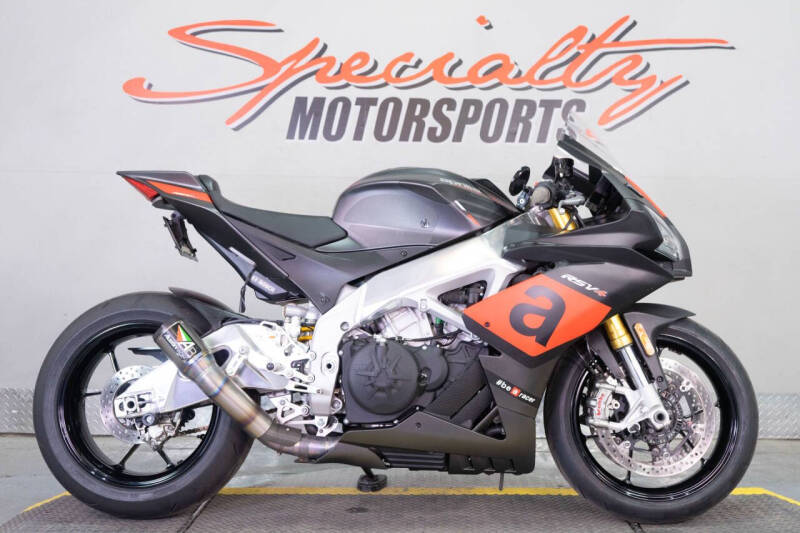 2017 Aprilia RSV4