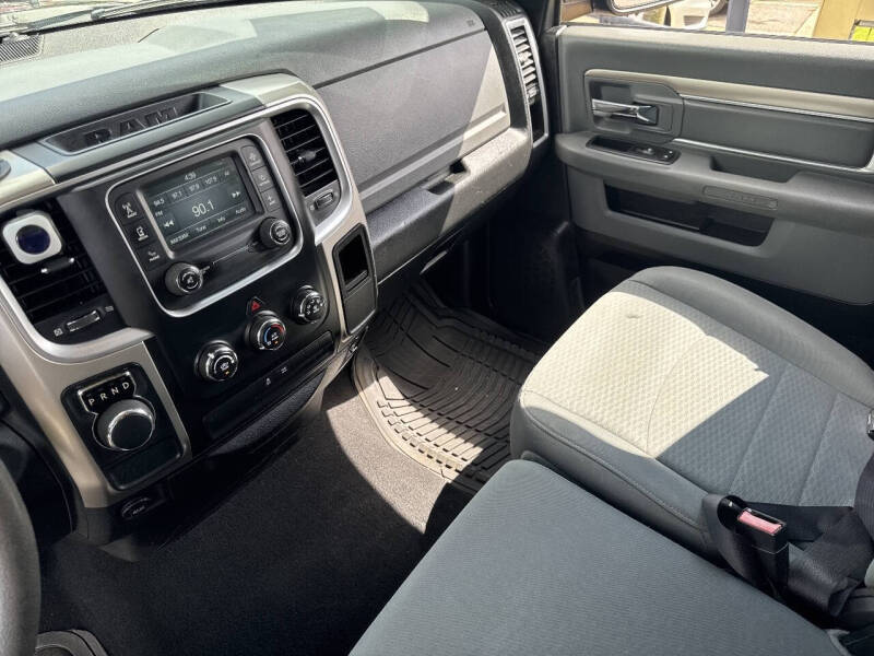 2016 RAM 1500 SLT