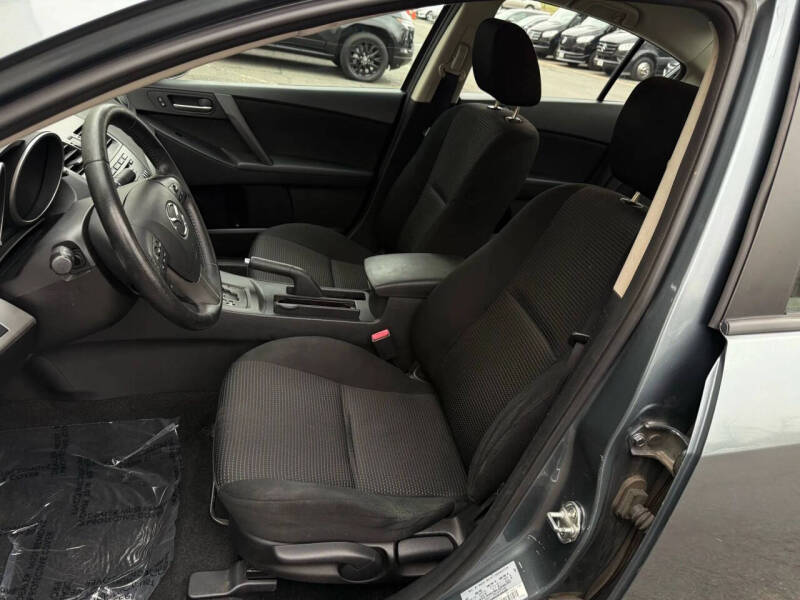 2013 Mazda MAZDA3 i Touring