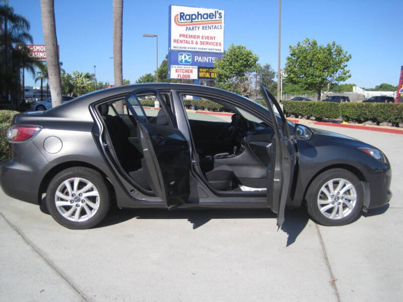 2013 Mazda MAZDA3 i Touring