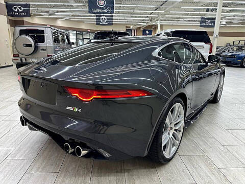 2016 Jaguar F-TYPE R