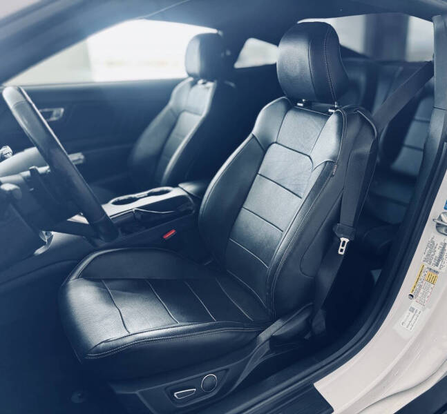 2016 Ford Mustang EcoBoost Premium