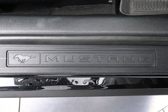 2022 Ford Mustang EcoBoost