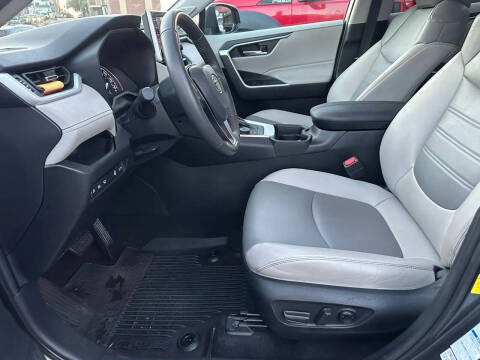 2021 Toyota RAV4 Hybrid XLE Premium