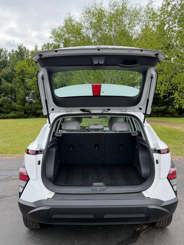 2024 Hyundai Kona SE