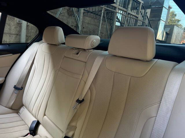 2021 BMW 5 Series 530i