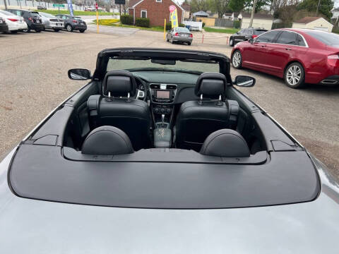 2013 Chrysler 200 Limited