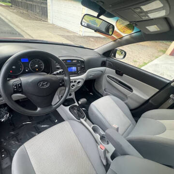 2011 Hyundai Accent GLS