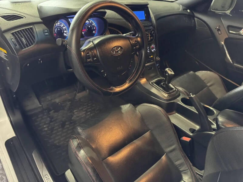 2014 Hyundai Genesis Coupe 3.8 R-Spec