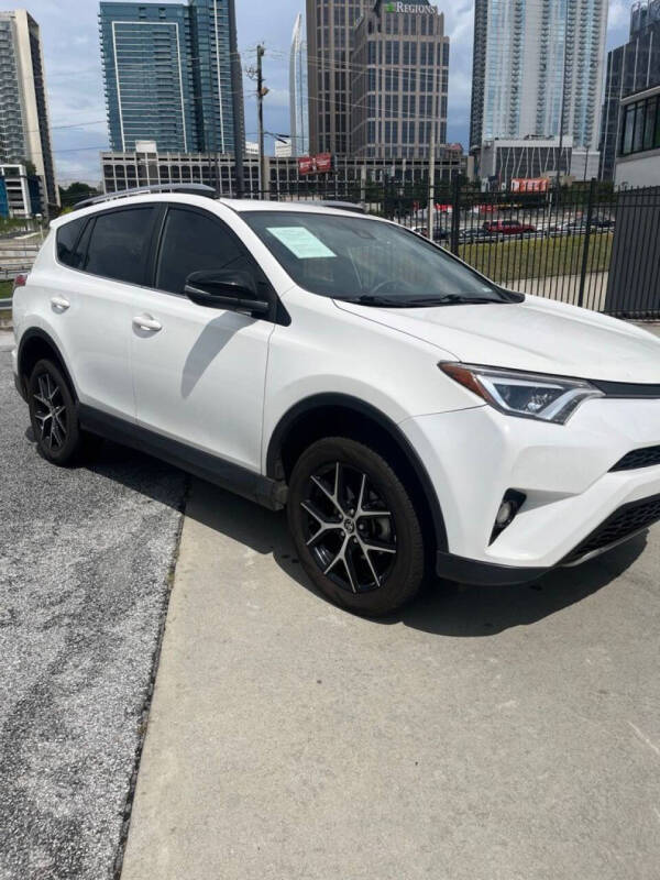 2017 Toyota RAV4 SE