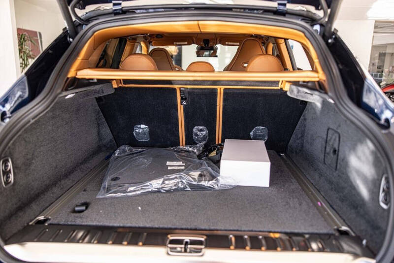 2026 Aston Martin DBX S