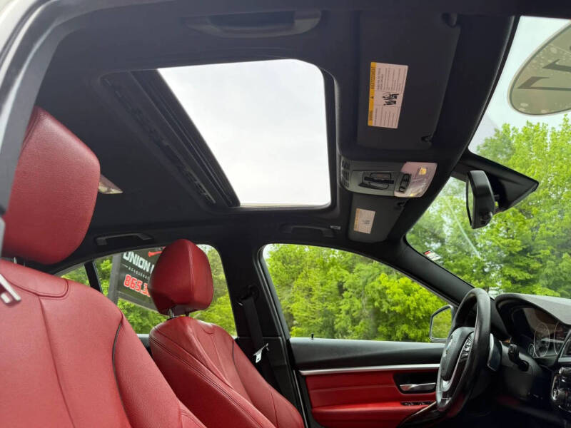 2017 BMW 3 Series 330i xDrive